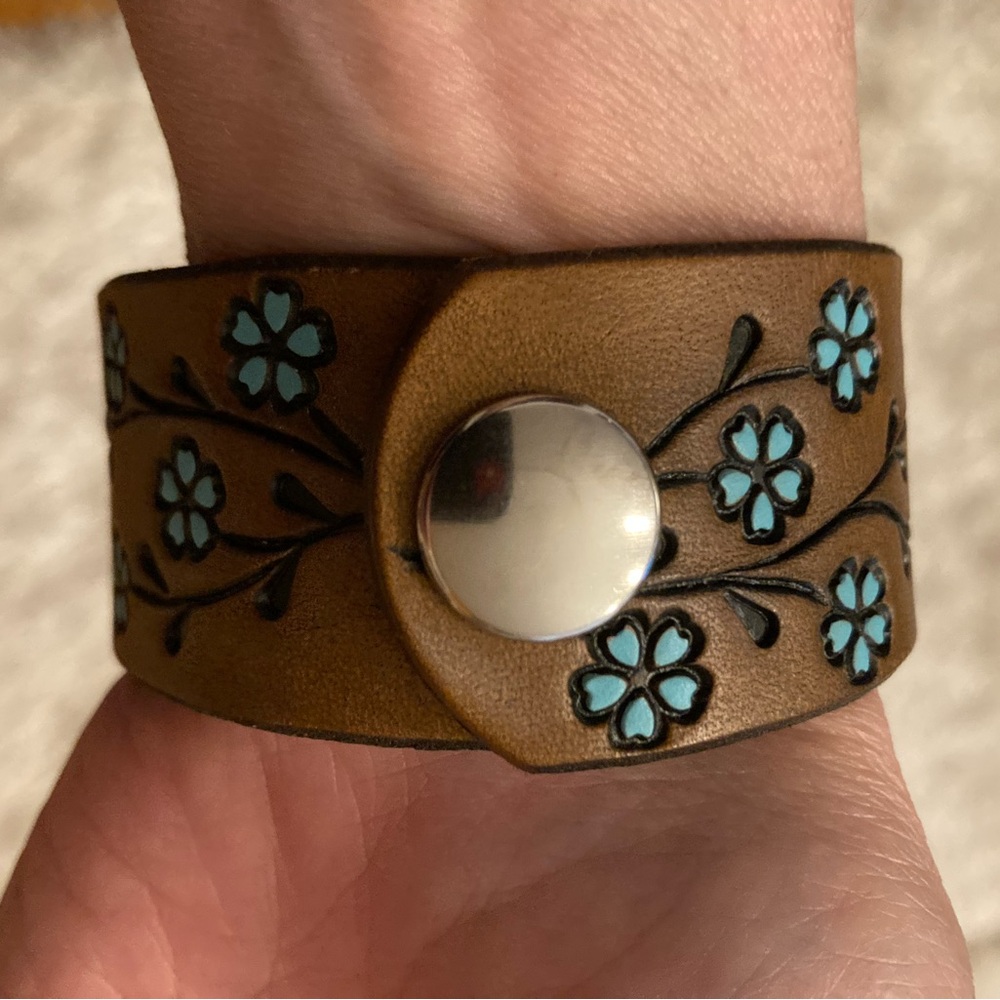 Brown with Blue Flowers Leather Bracelet Western Snap Nature Inspired Cabincore - Picture 2 of 10